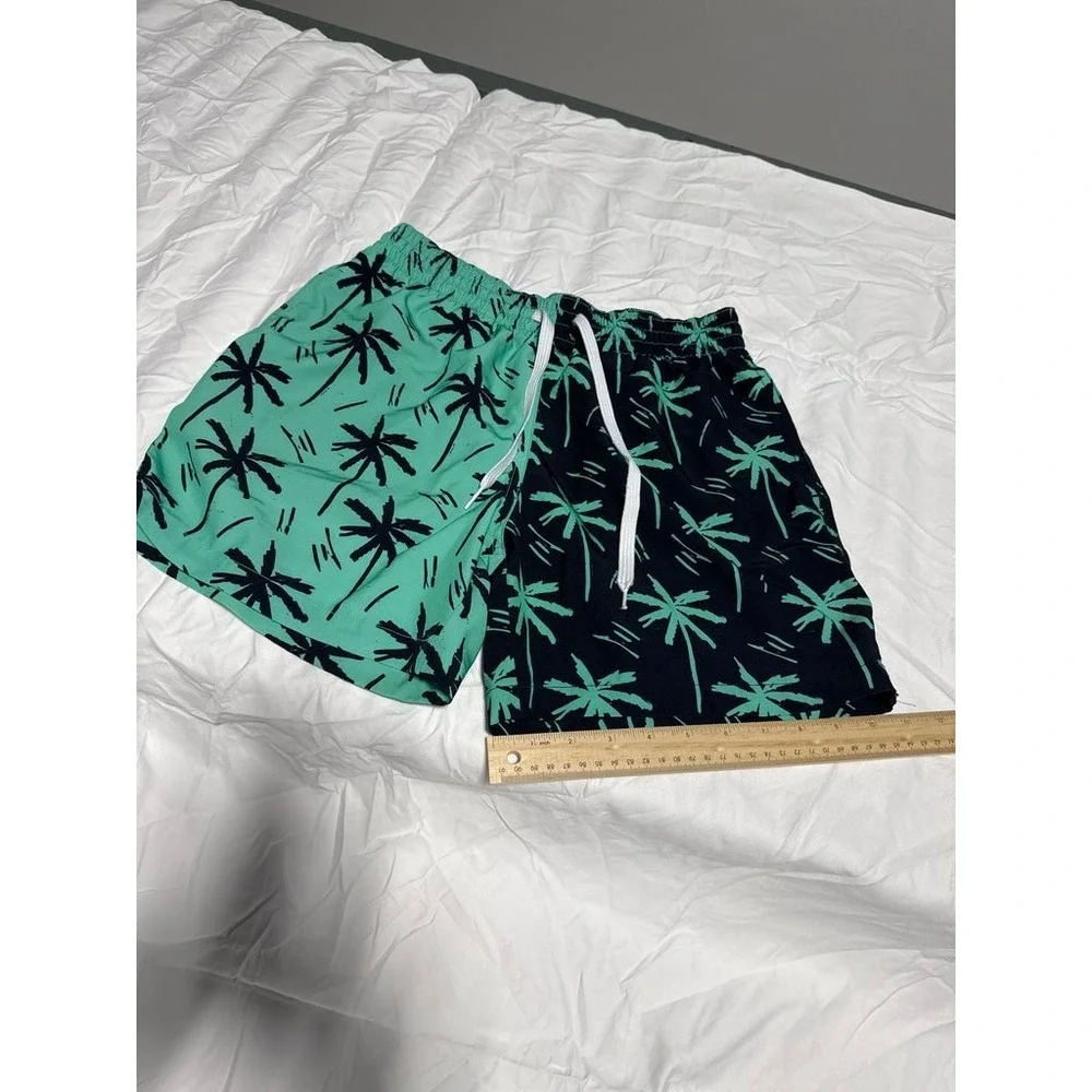 Chubbies Men Palm Tree Print Swim Shorts Green Black 5.5 Inseam Small